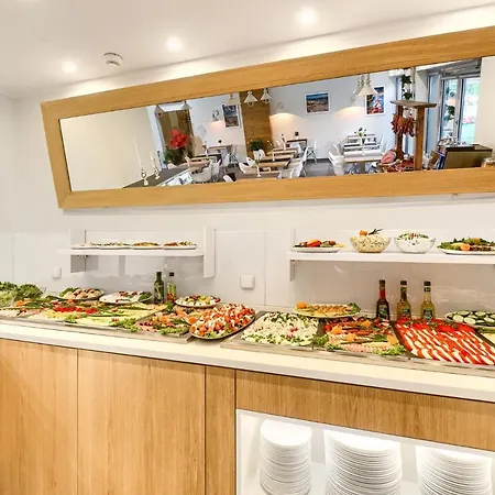 Laguna منتزه العطل سفينويتشي